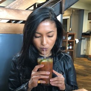 Meet your Posher, Rowena